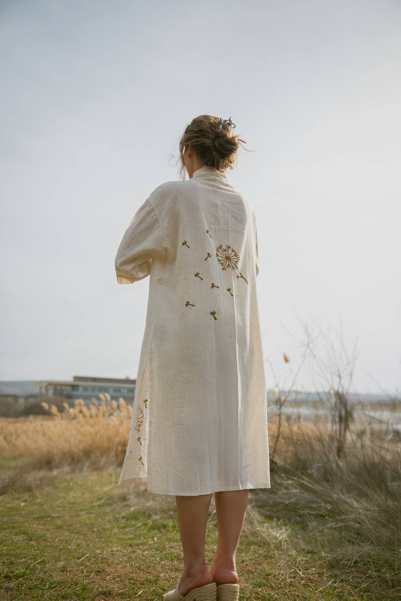 Dandelion stone-printed linen kimono