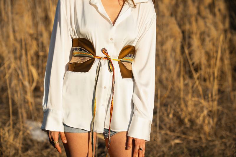Obi belt with woven ribbons